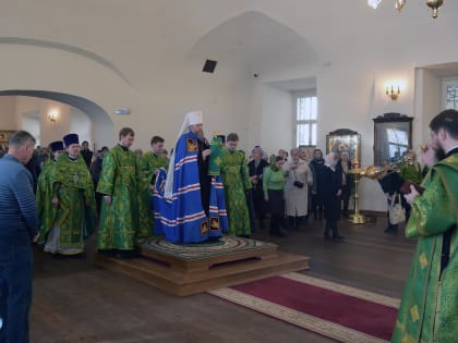 В праздник Входа Господня в Иерусалим митрополит Савва совершил Божественную литургию в кафедральном соборе Вологды