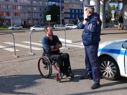 В Череповце проверяющие почти не нашли посторонних авто на парковке для инвалидов