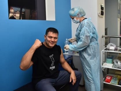 Мэр Вологды сделал прививку против гриппа