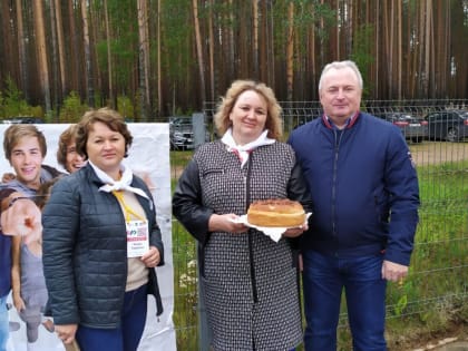 Глава Бабаевского района Юрий Парфенов участие в IX районном молодежном образовательном Форуме «Вместе в будущее», который стартует в эти минуты на территории Тороповской школы