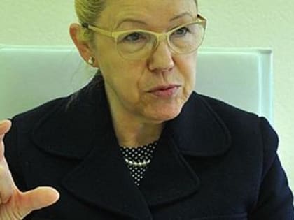 Самый увлеченный борец с гей-пропагандой и абортами в России покидает Совет Федерации…