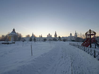 На областной Рождественской елке глава Вологодской митрополии приветствовал победителей регионального творческого конкурса