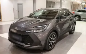 Toyota C-HR C-HR 2.0 Hybrid Dynamic Force Style