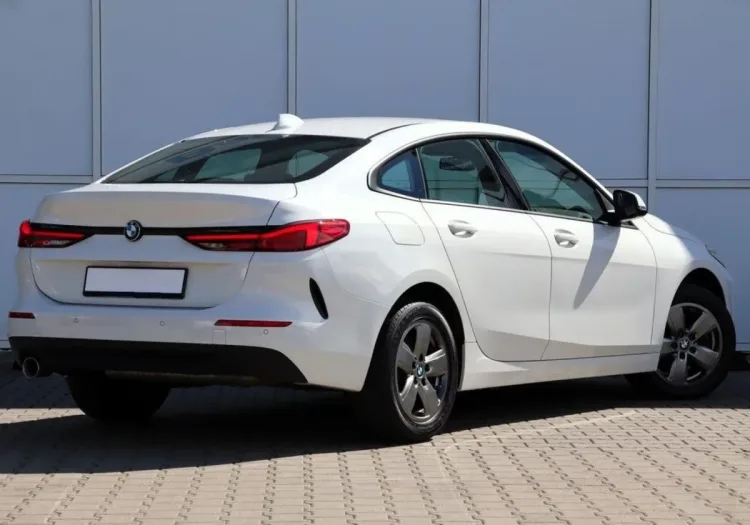 BMW Seria 2 218i Advantage aut