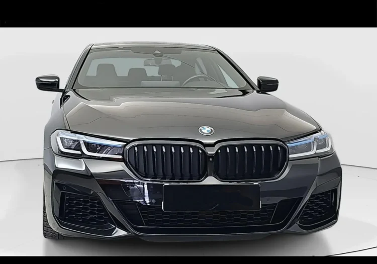 BMW Seria 5 M550i xDrive aut