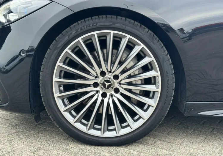 Mercedes-Benz Klasa C C 300 d mHEV 4-Matic AMG