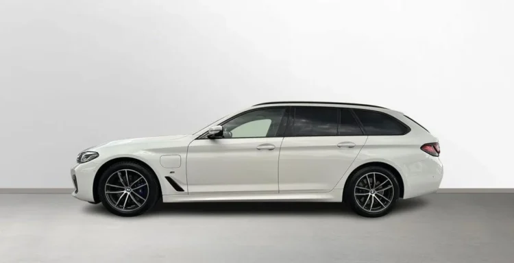 BMW Seria 5 530e xDrive M Sport sport-aut