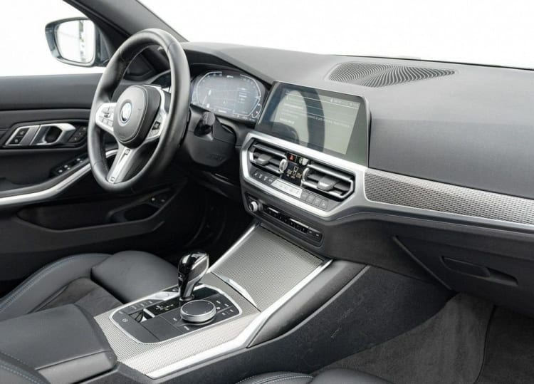 BMW Seria 3 330e xDrive M Sport sport-aut