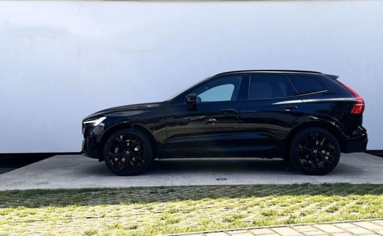 Volvo XC 60 XC 60 T6 Plug-In Hybrid AWD Plus Black Edition aut