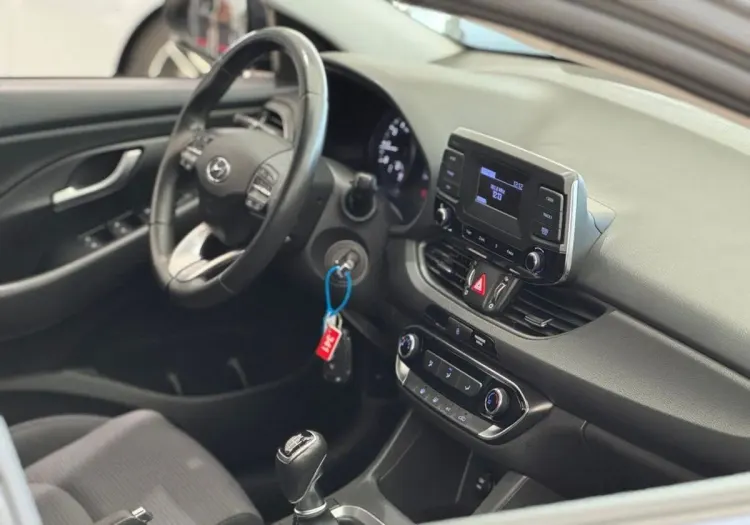 Hyundai i30 i30 1.5 DPI Classic +