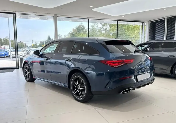 Mercedes-Benz CLA CLA 250 e AMG Line 8G-DCT