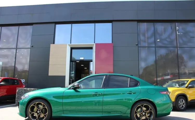 Alfa Romeo Giulia Giulia 2.0 Turbo Intensa Q4 aut