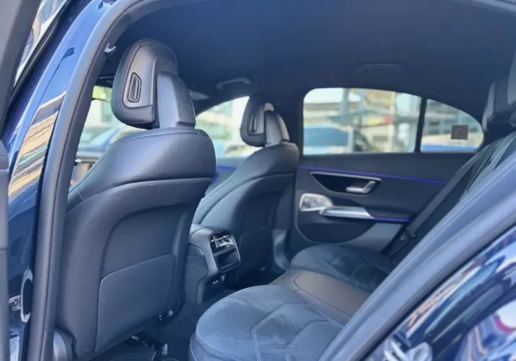 Mercedes-Benz Klasa E E 220 d mHEV 4-Matic AMG 9G-Tronic