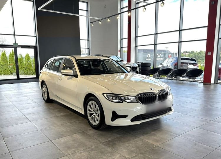 BMW Seria 3 318i Advantage aut