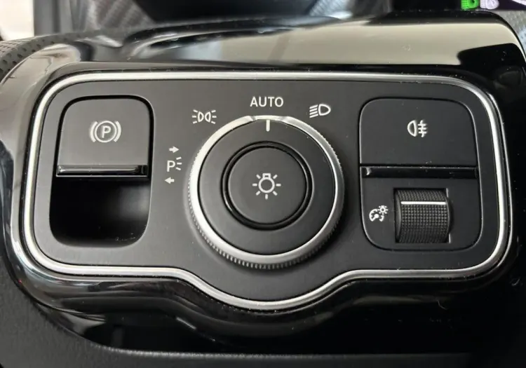 Mercedes-Benz CLA CLA 180 mHEV 7G-DCT