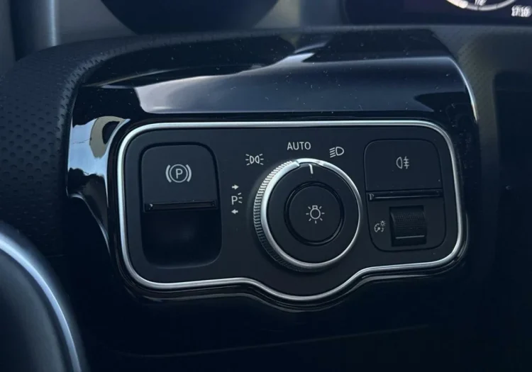 Mercedes-Benz CLA CLA 200 mHEV AMG Line 7G-DCT