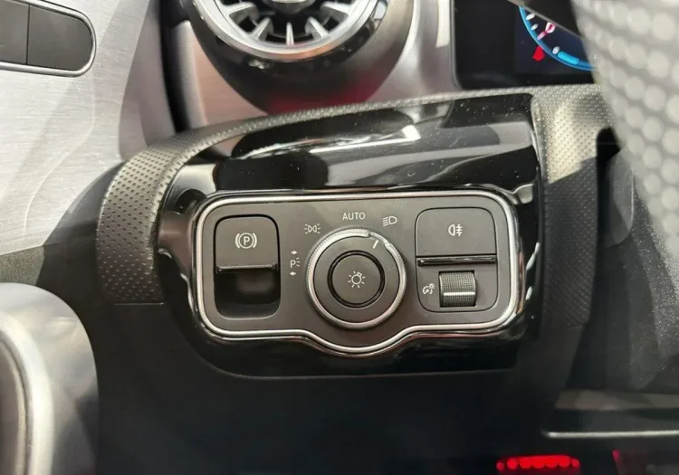 Mercedes-Benz CLA CLA 200 4-Matic AMG Line 8G-DCT