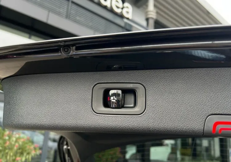 Mercedes-Benz Klasa E E 220 d mHEV 4-Matic AMG 9G-Tronic