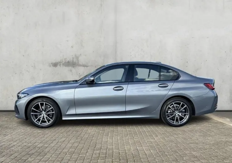 BMW Seria 3 318i aut