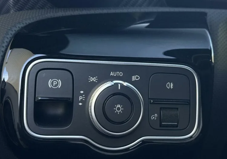 Mercedes-Benz CLA CLA 180 mHEV 7G-DCT