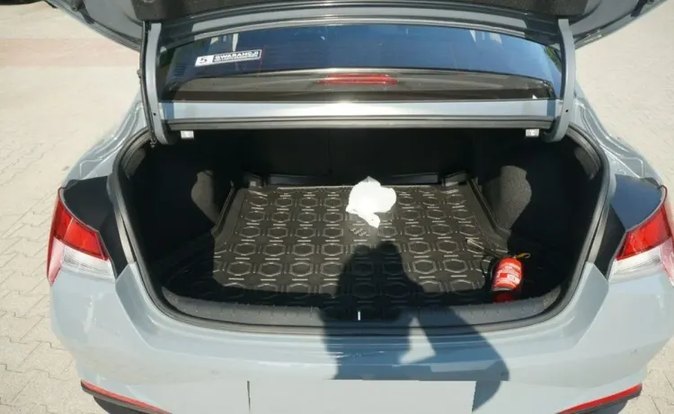 Hyundai Elantra Elantra 1.6 Modern CVT