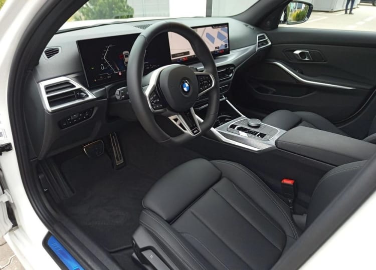 BMW Seria 3 320i aut