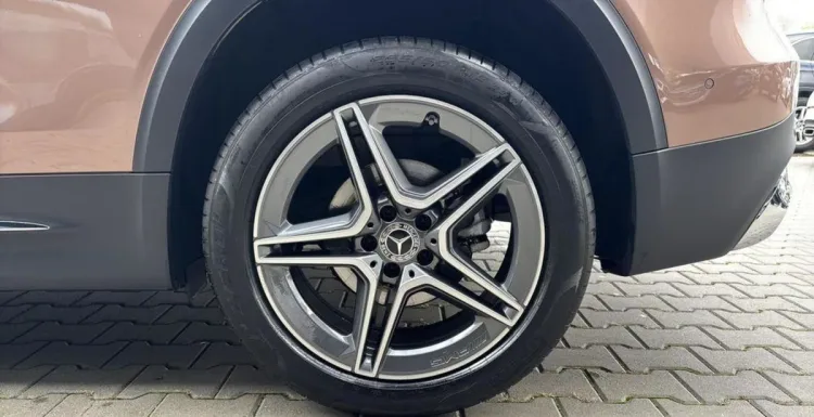 Mercedes-Benz GLB GLB 200 mHEV AMG Line 7G-DCT