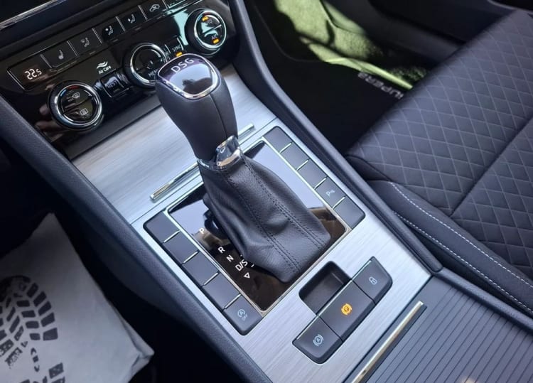 Skoda Superb Superb 2.0 TDI SCR Ambition DSG