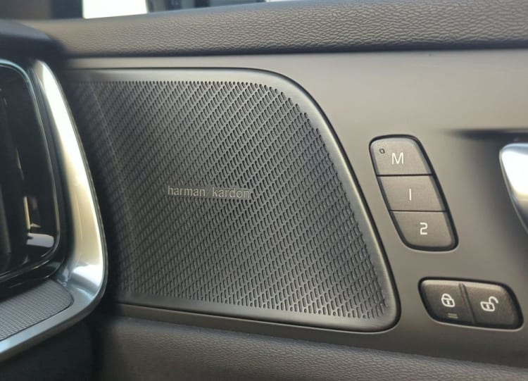 Volvo V60 V60 T6 AWD Plug-In Hybrid Plus Dark aut