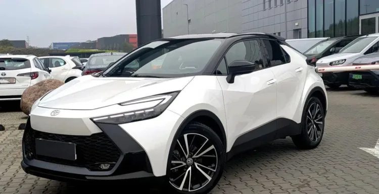 Toyota C-HR C-HR 2.0 Hybrid Dynamic Force Executive