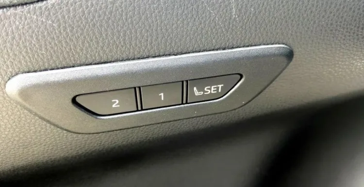 Toyota C-HR C-HR 2.0 Hybrid Dynamic Force Executive