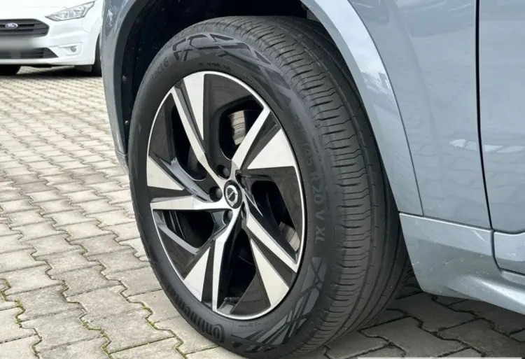 Volvo XC 90 XC 90 T8 AWD Plug-In Hybrid R-Design 7os aut