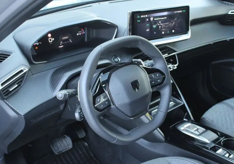 Peugeot 2008 2008 PureTech 130 Allure S&S EAT8