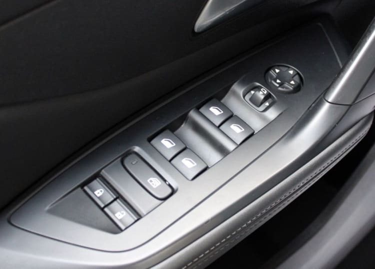 Peugeot 308 308 1.2 PureTech Allure Pack S&S EAT8