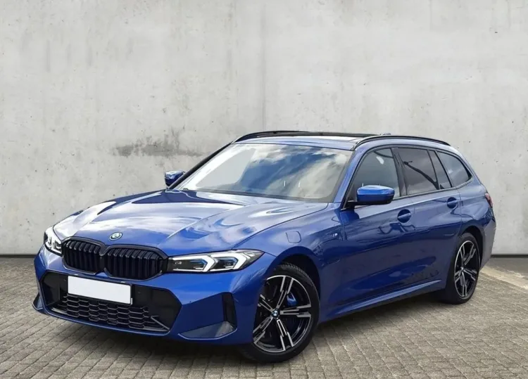 BMW Seria 3 330e xDrive M Sport sport-aut