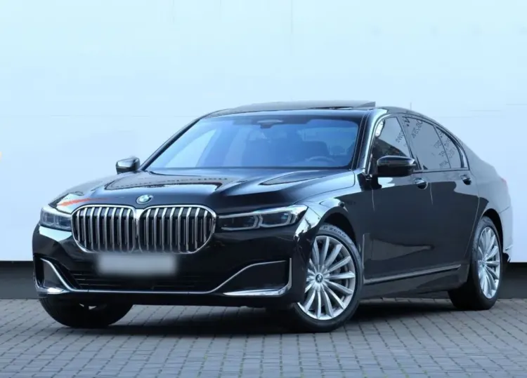 BMW Seria 7 750i xDrive sport-aut