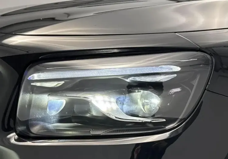 Mercedes-Benz GLB GLB 220 d 4-Matic AMG Line 8G-DCT