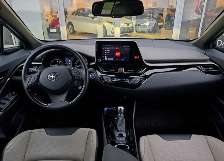 Toyota C-HR C-HR 2.0 Hybrid Executive