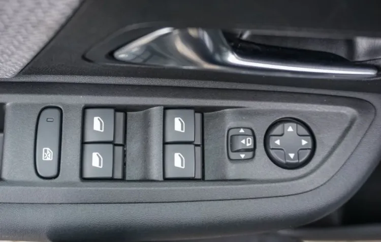 Citroen C4 C4 1.2 PureTech Max S&S EAT8