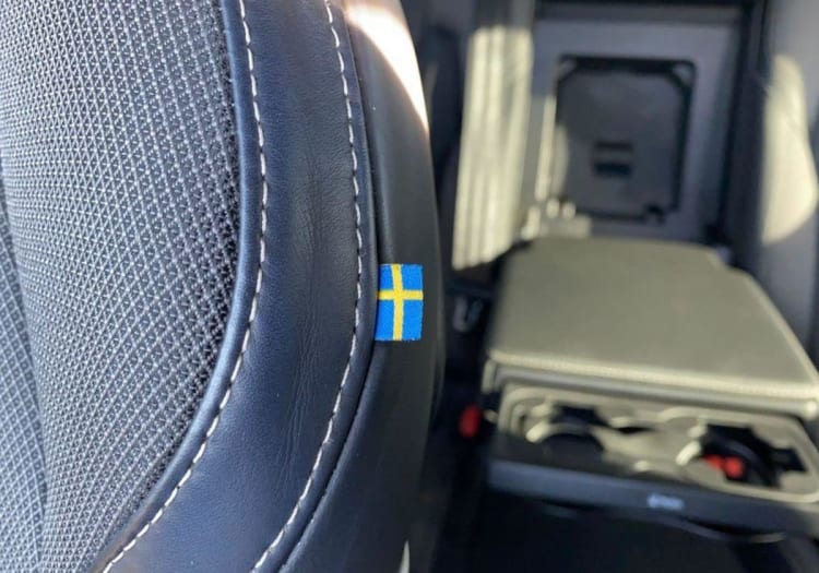 Volvo XC 60 XC 60 B4 D AWD Plus Dark aut