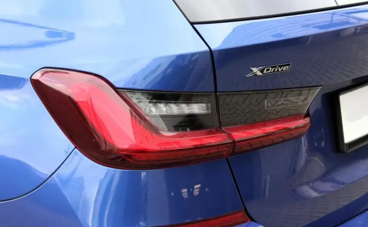 BMW Seria 3 330e xDrive M Sport sport-aut