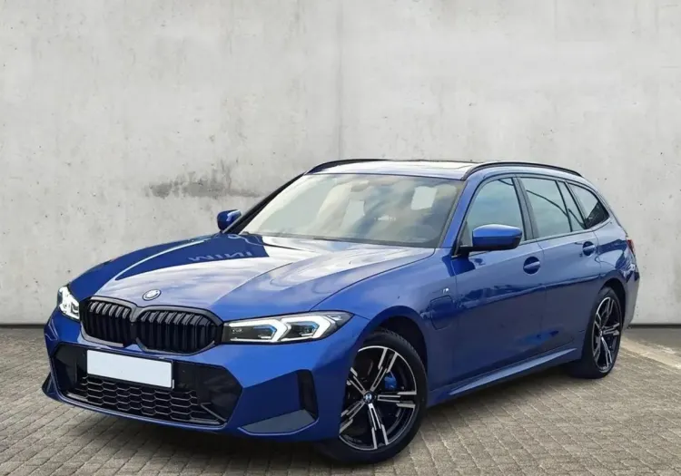 BMW Seria 3 330e xDrive M Sport aut