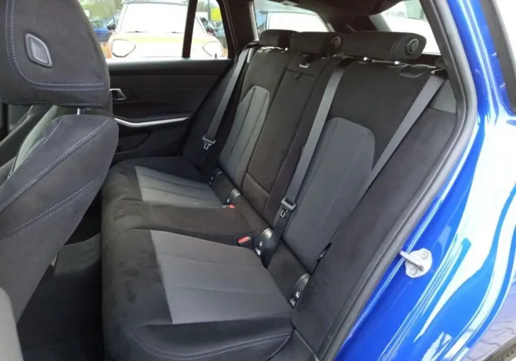 BMW Seria 3 330e xDrive M Sport aut