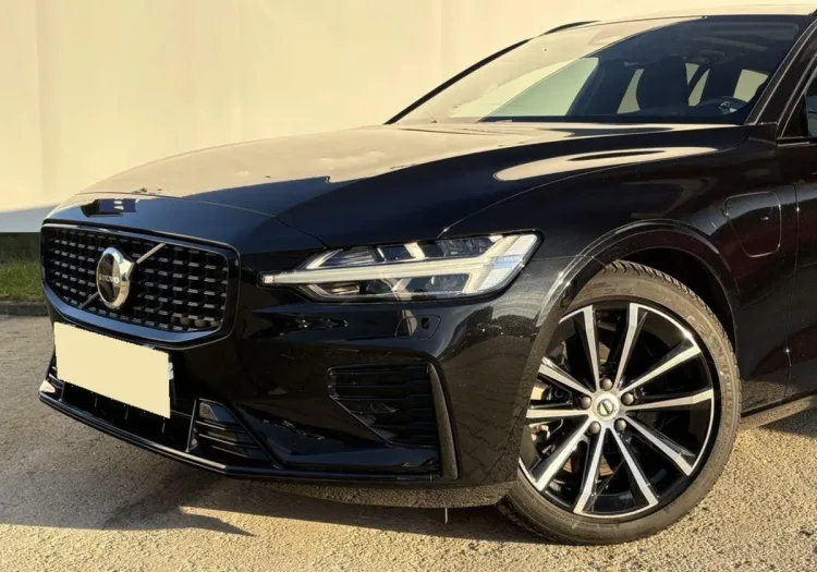 Volvo V60 V60 T6 AWD Plug-In Hybrid Ultra Dark aut