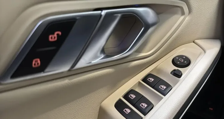 BMW Seria 3 320i Luxury Line aut