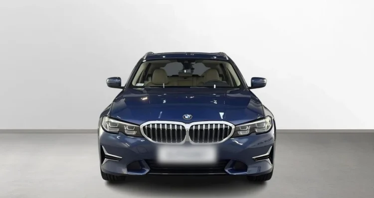 BMW Seria 3 320i Luxury Line aut