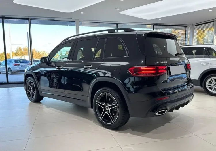 Mercedes-Benz GLB GLB 200 mHEV AMG Line 7G-DCT