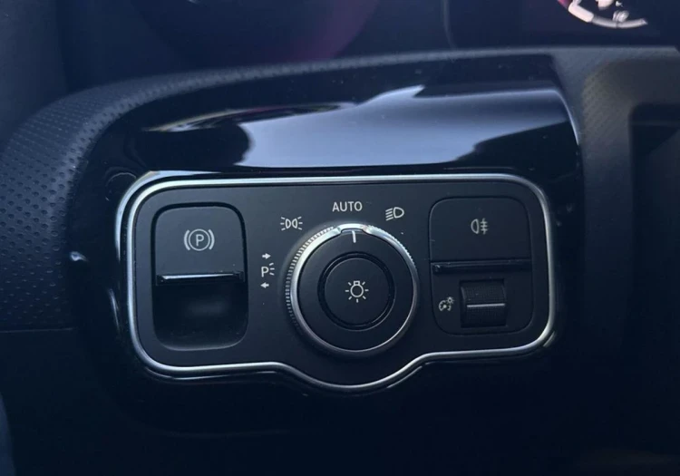 Mercedes-Benz CLA CLA 200 mHEV AMG Line 7G-DCT