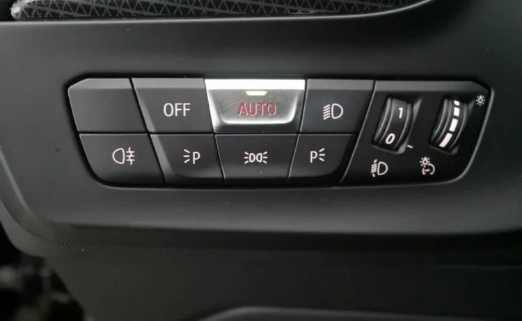 BMW Seria 1 118i Sport Line aut