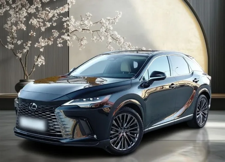 Lexus RX RX 450h+ Omotenashi
